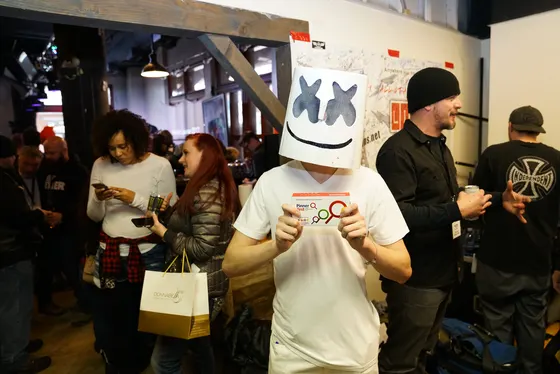 DJ Marshmello with Pinnertest